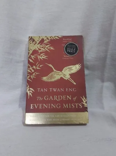 The garden of Evening mists